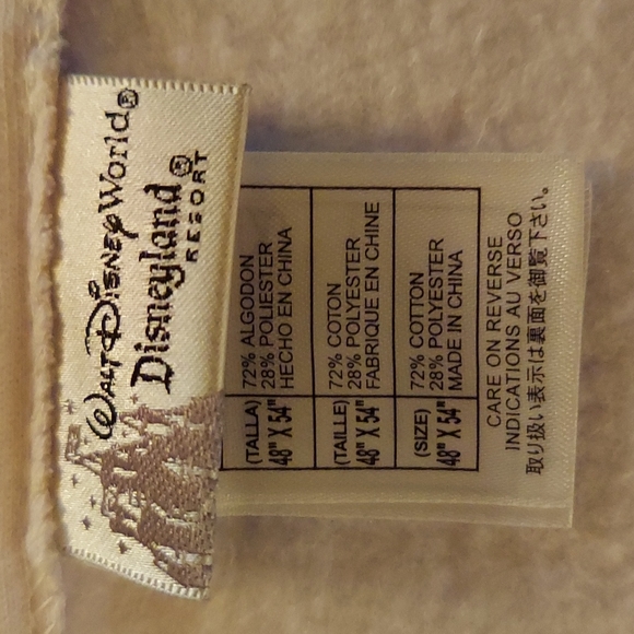 New Walt Disney World/ Disneyland Snowman blanket - Picture 4 of 4